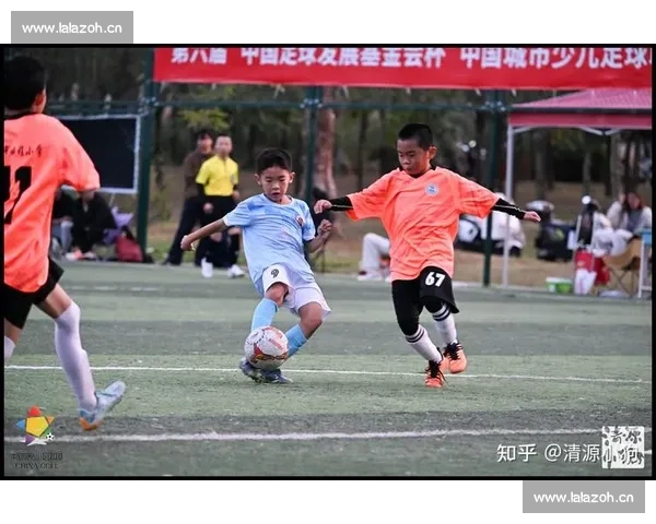 足球比赛人数揭秘:各类赛事配置与替补规则详解